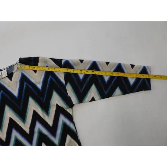 Chicos Blue Black Chevron Zig Zag Stretch Knit Top Size 1 Med Boat Neck - Picture 5 of 11